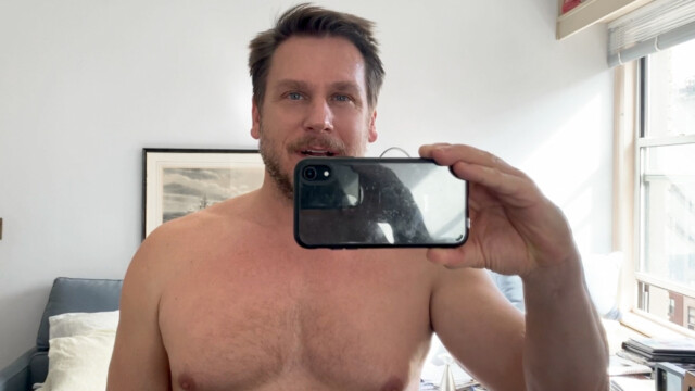 Hans Berlin’s Solo Pleasure at MenOver30: Social Distanced Jerk